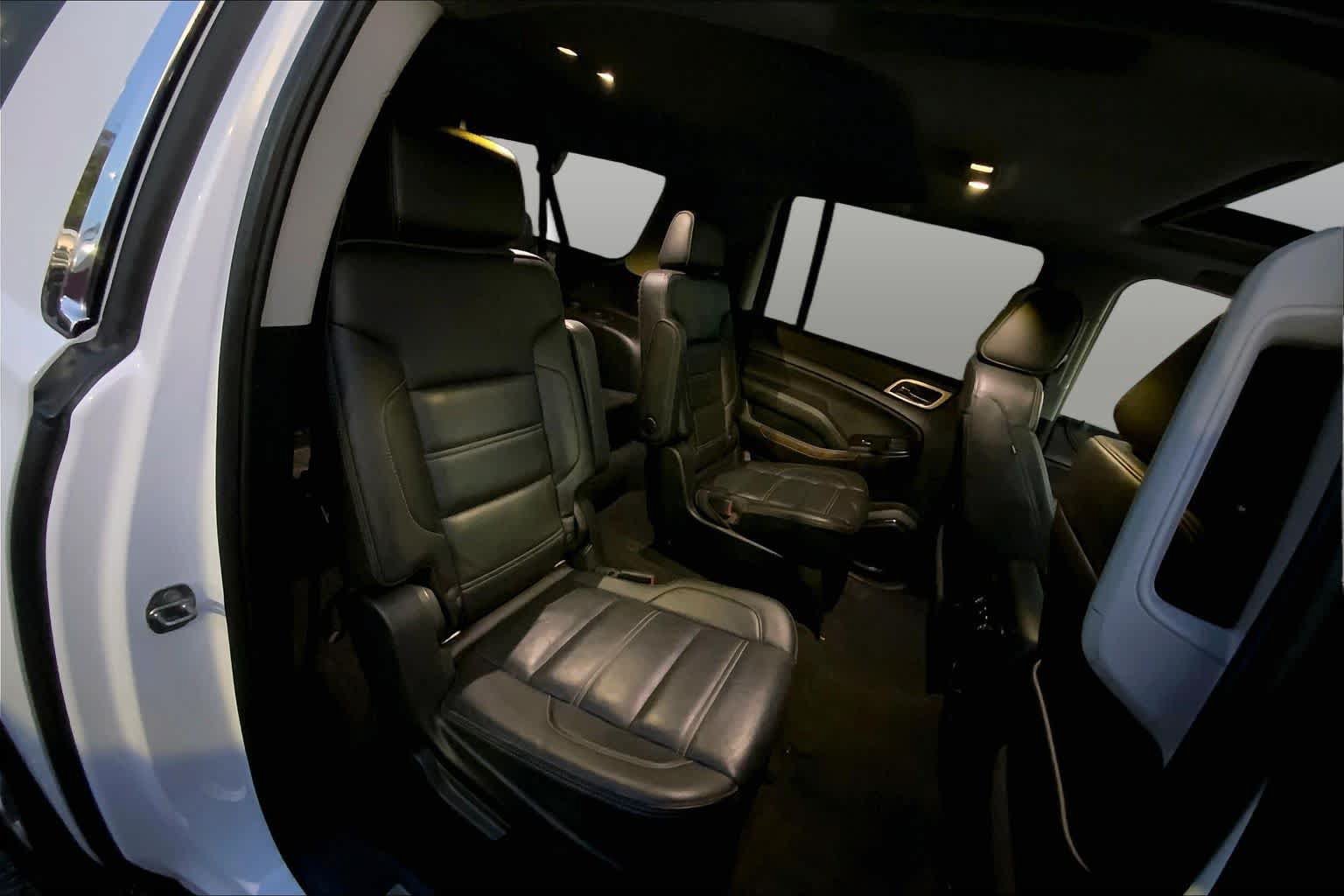 Used 2019 GMC Yukon XL Denali AWD/4WD image 17