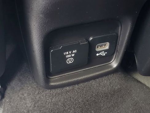 Used 2018 Jeep Compass Latitude w/ Popular Equipment Group AWD/4WD image 26