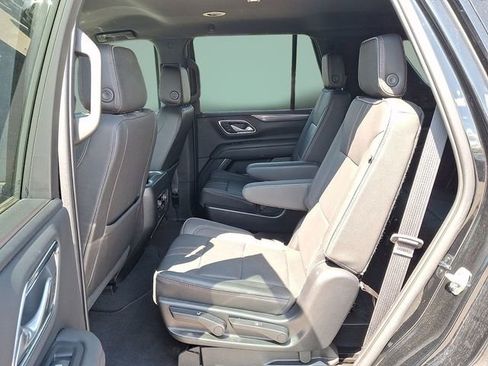 Used 2022 Chevrolet Tahoe RST w/ Luxury Package image 7