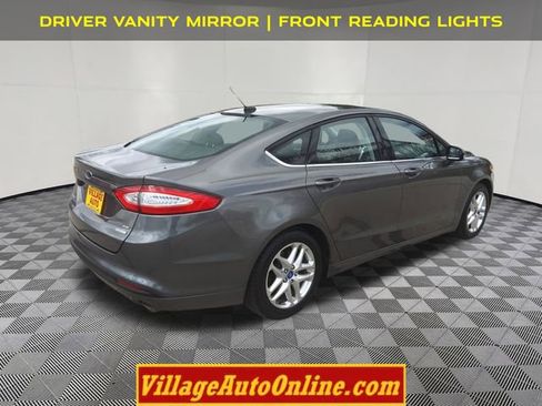 Used 2013 Ford Fusion SE FWD image 4