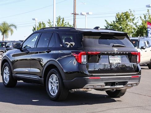Used 2026 Ford Explorer Active w/ Active Comfort Package RWD image 6