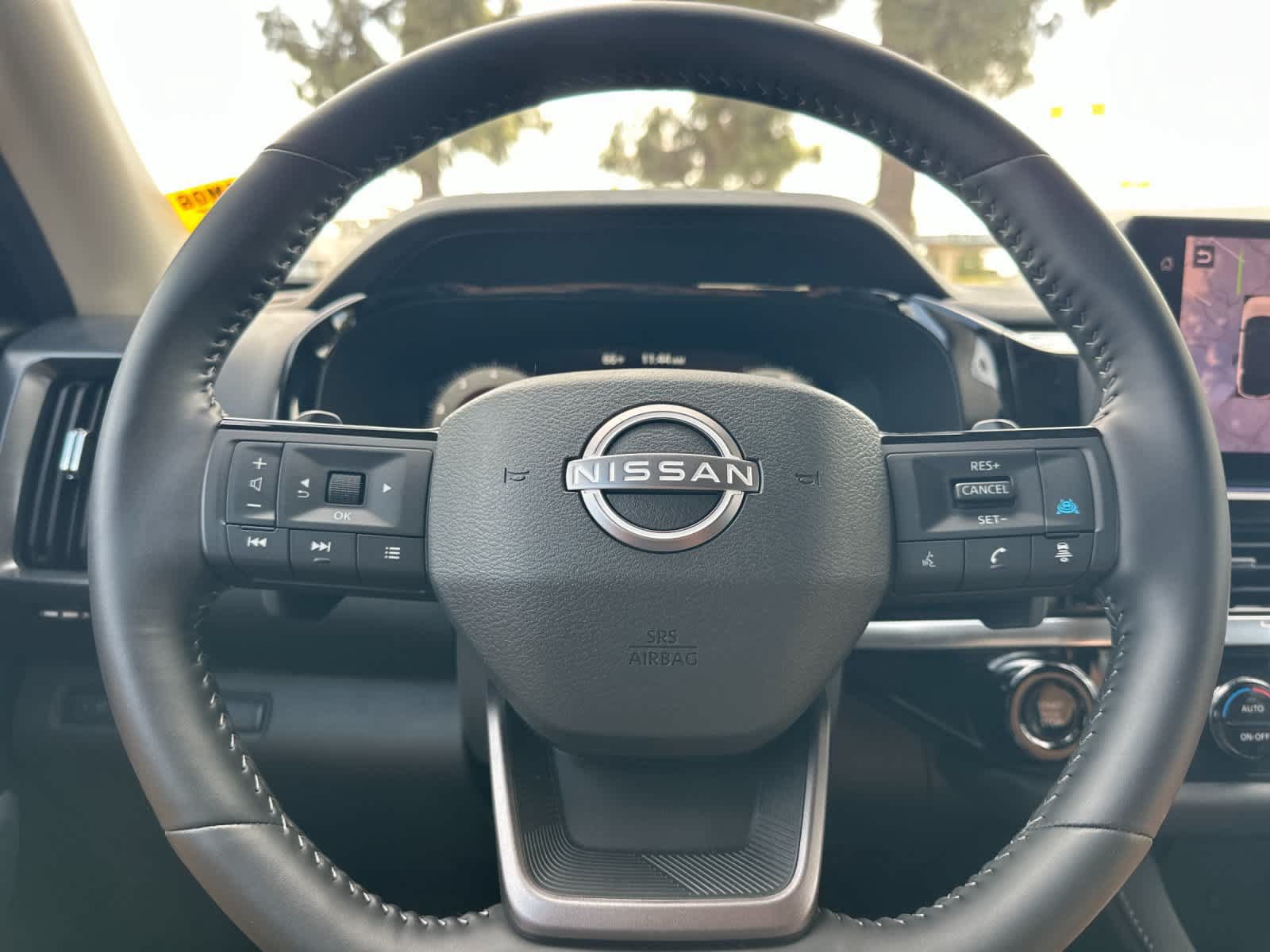 Used 2026 Nissan Pathfinder SL FWD image 25
