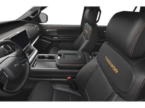 Used 2025 Ford Expedition Tremor image 8