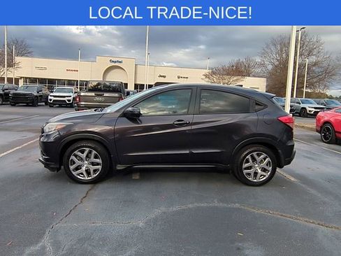 Used 2017 Honda HR-V EX-L image 2