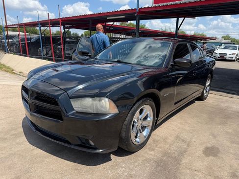 Used 2013 Dodge Charger R/T RWD image 3