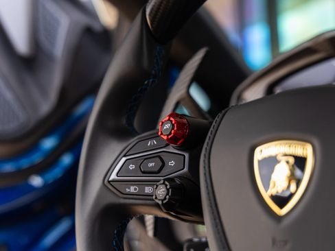 Used 2025 Lamborghini Revuelto AWD/4WD image 43