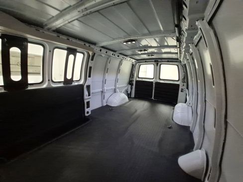 New 2025 GMC Savana 2500 Extended w/ Driver Convenience Package image 26