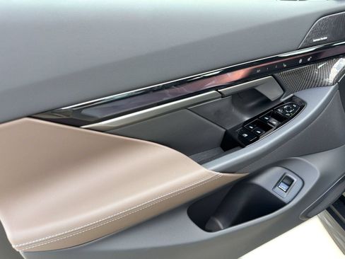 New 2027 BMW i5 eDrive40 w/ Premium Package RWD image 10