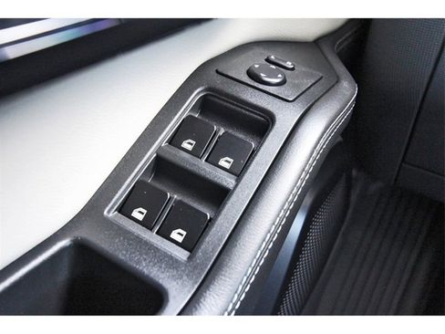 Used 2025 INEOS Grenadier Fieldmaster Edition image 19