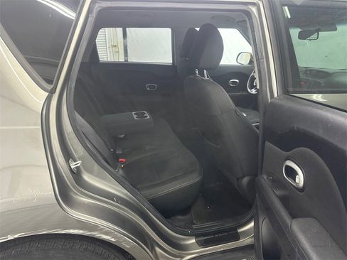 Used 2014 Kia Soul Base image 16