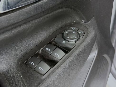 Used 2020 Chevrolet Equinox LT image 16