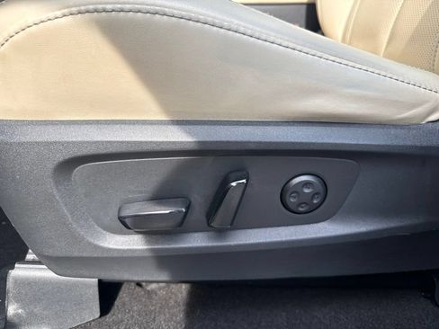 Used 2023 INFINITI QX60 Luxe w/ Cargo Package FWD image 13