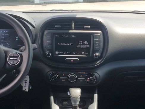 Used 2023 Kia Soul LX w/ Option Group 015 FWD image 18