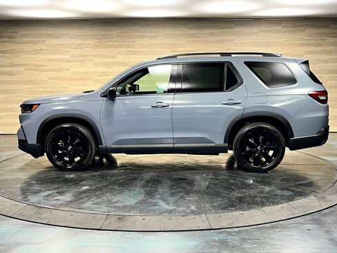 Used 2025 Honda Pilot Black Edition image 25