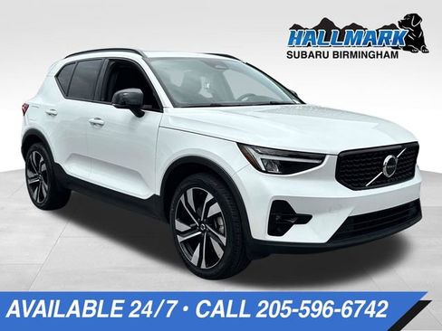 Used 2023 Volvo XC40 B5 Plus w/ Protection Package Premier AWD/4WD image 1
