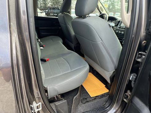 Used 2018 RAM 1500 Express w/ Express Value Package image 20