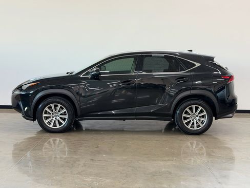 Used 2018 Lexus NX 300 FWD image 4