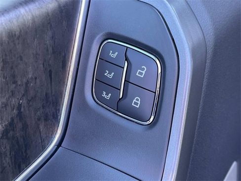 Certified 2024 Ford F250 Lariat w/ Lariat Ultimate Package image 29