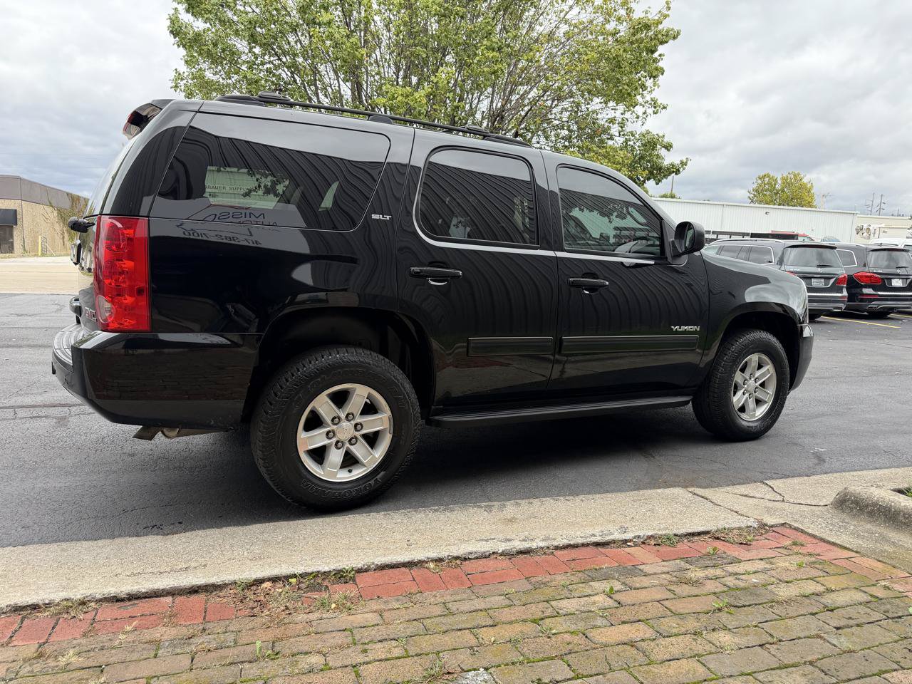 Used 2013 GMC Yukon SLT AWD/4WD image 8