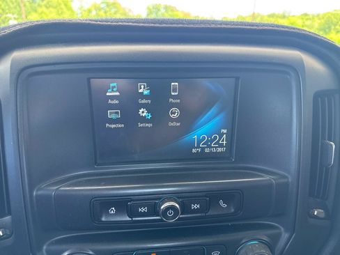 Used 2017 Chevrolet Silverado 2500 W/T w/ WT Convenience Package AWD/4WD image 11