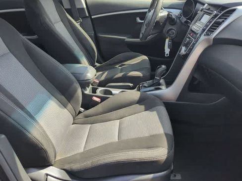 Used 2015 Hyundai Elantra GT FWD image 21