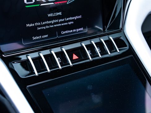 Used 2023 Lamborghini Urus S image 27