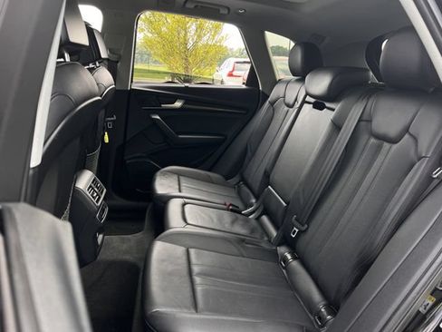 Used 2018 Audi Q5 2.0T Premium Plus w/ Premium Plus Package AWD/4WD image 16