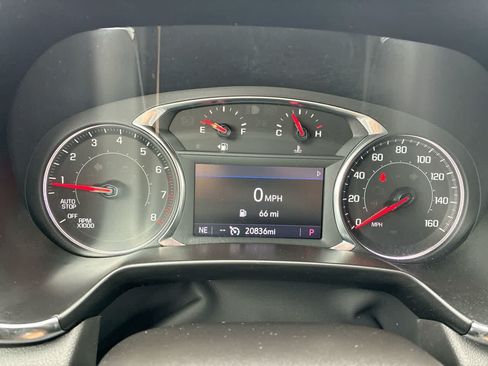 Used 2025 Chevrolet Blazer LT FWD image 12