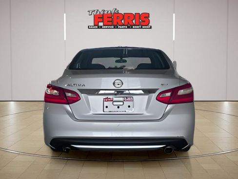 Used 2017 Nissan Altima 2.5 SV image 4