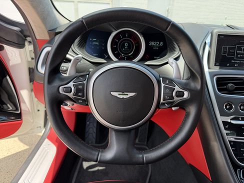 Used 2019 Aston Martin DB11 Coupe RWD image 11
