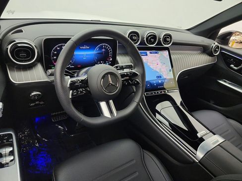 Used 2025 Mercedes-Benz GLC 350e 4MATIC image 22