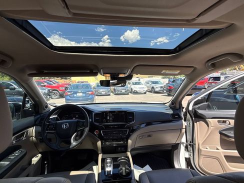 Used 2020 Honda Pilot Touring image 20