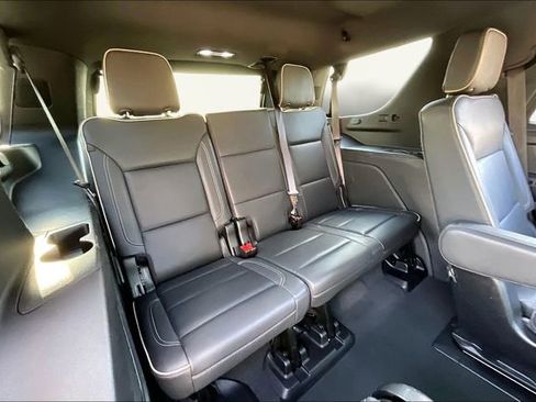 Used 2024 Chevrolet Tahoe Premier RWD image 18
