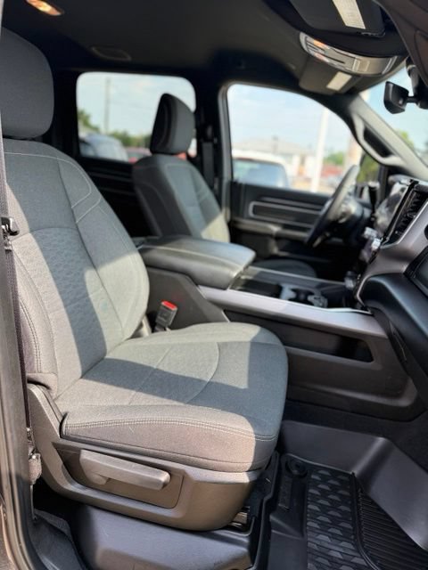 Used 2025 RAM 2500 Big Horn AWD/4WD image 18