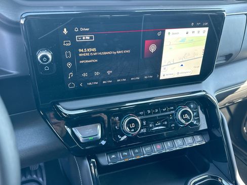 Used 2025 GMC Sierra 1500 AT4X image 16