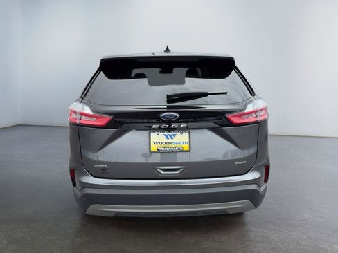 Used 2024 Ford Edge SEL image 4