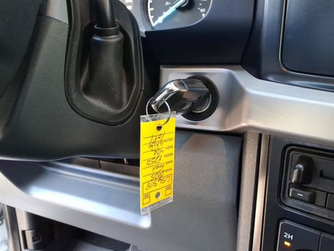 Used 2025 Ford F250 XLT AWD/4WD image 9