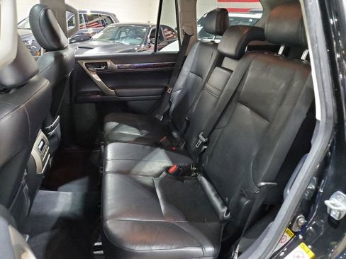 Used 2014 Lexus GX 460 image 28