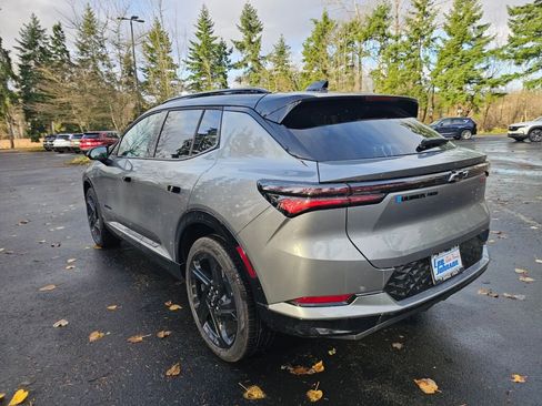 New 2026 Chevrolet Equinox EV RS image 7