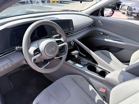 Used 2021 Hyundai Elantra Blue FWD image 8