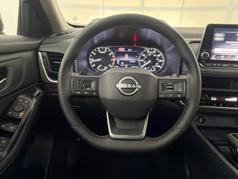 New 2026 Nissan Rogue SV AWD/4WD image 17