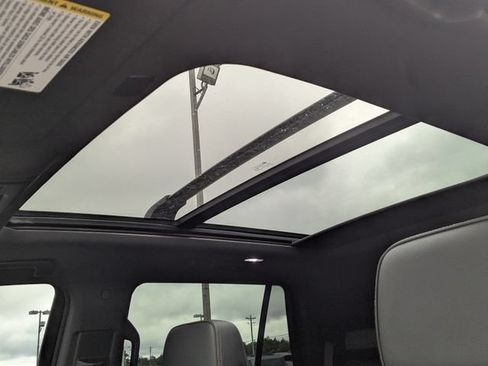 Used 2022 Chevrolet Tahoe RST w/ Luxury Package RWD image 20