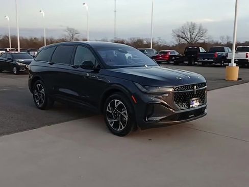 Used 2024 Lincoln Nautilus Premier w/ Jet Appearance Package image 2