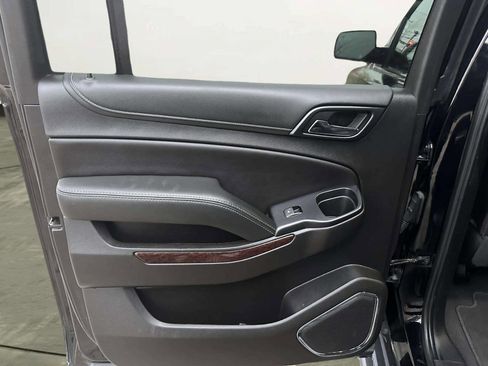 Used 2019 GMC Yukon XL SLT image 12