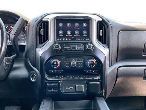 Used 2021 Chevrolet Silverado 1500 LT Trail Boss w/ Convenience Package II AWD/4WD image 18