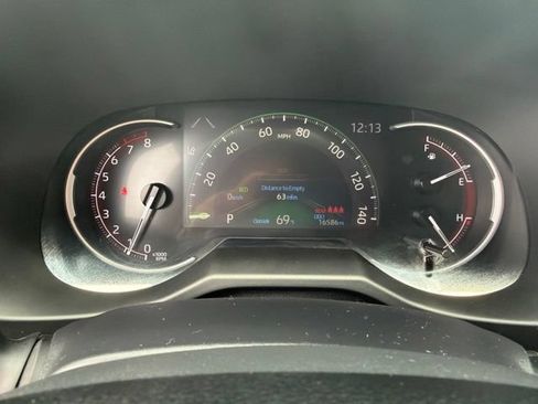 Used 2024 Toyota RAV4 LE AWD/4WD image 25