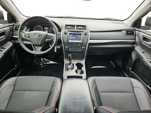 Used 2016 Toyota Camry SE FWD image 13