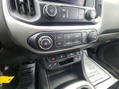 Used 2019 Chevrolet Colorado LT w/ LT Convenience Package image 19