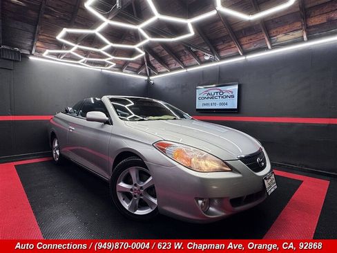 Used 2006 Toyota Solara SE FWD image 1