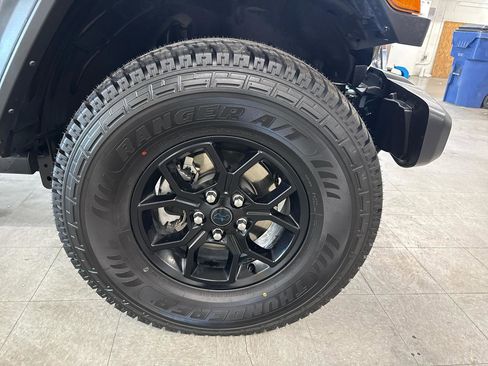 Used 2024 Jeep Wrangler Unlimited image 60